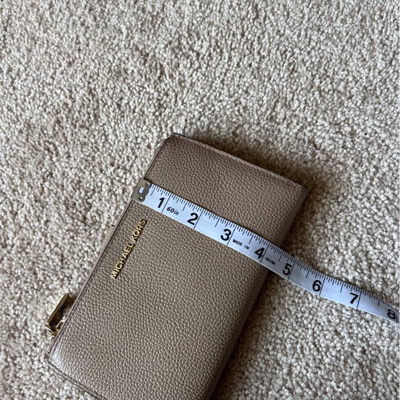 Michael Kors Carson Carryall Tote and Smartphone Wallet Bundle Pebbled Leather - Picture 16 of 16